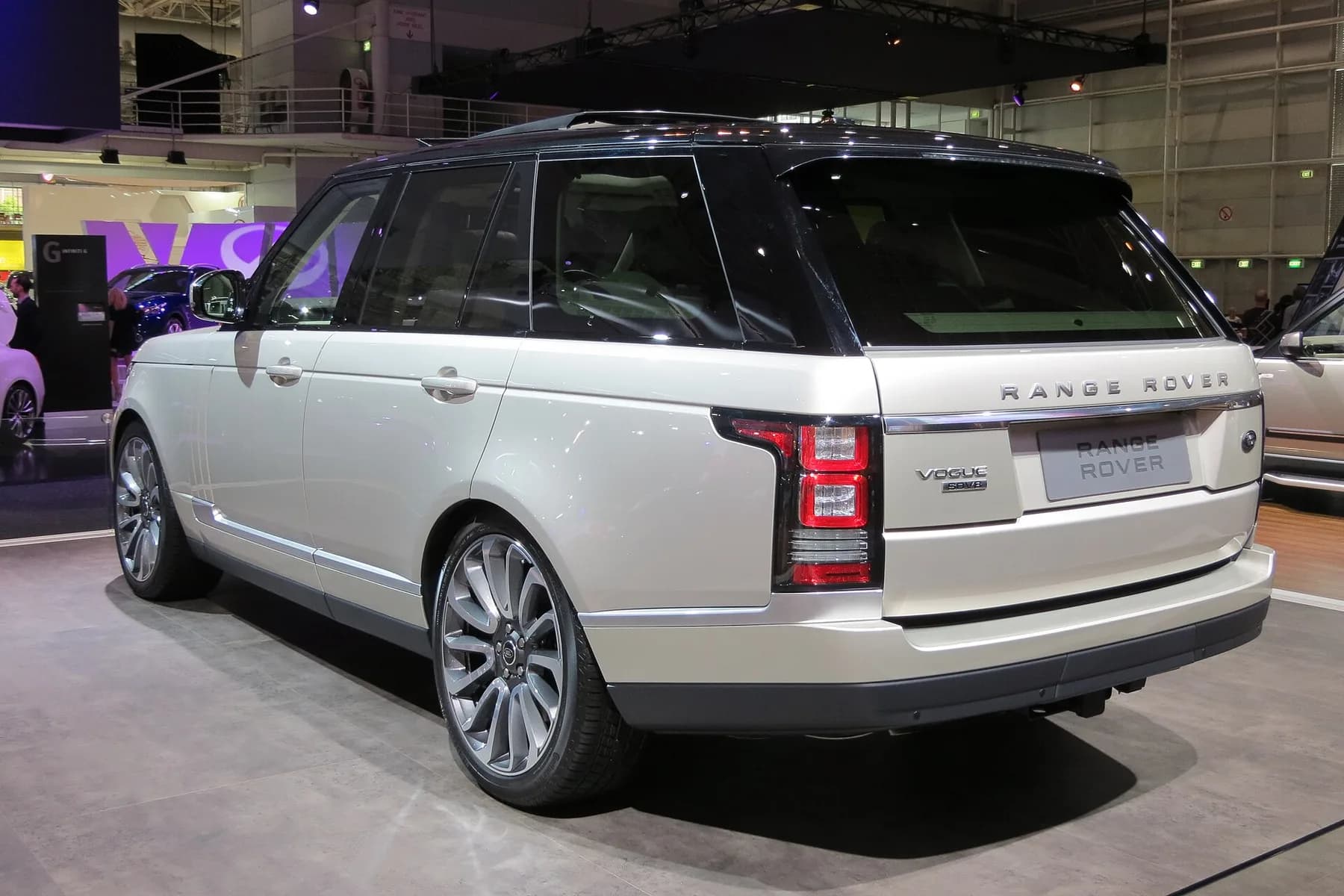 2021 Land Rover Range Rover Vogue HSE — 4