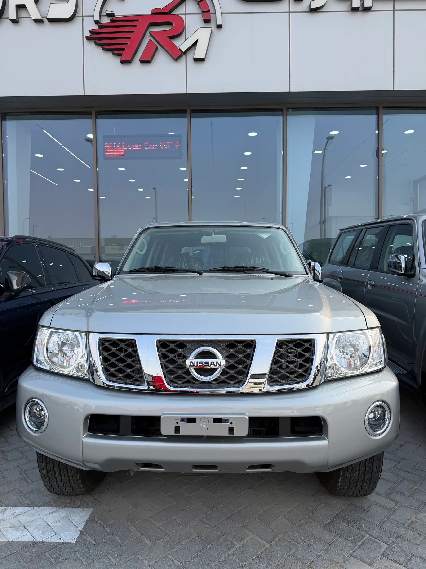 2024 Nissan UERO 4 — 1