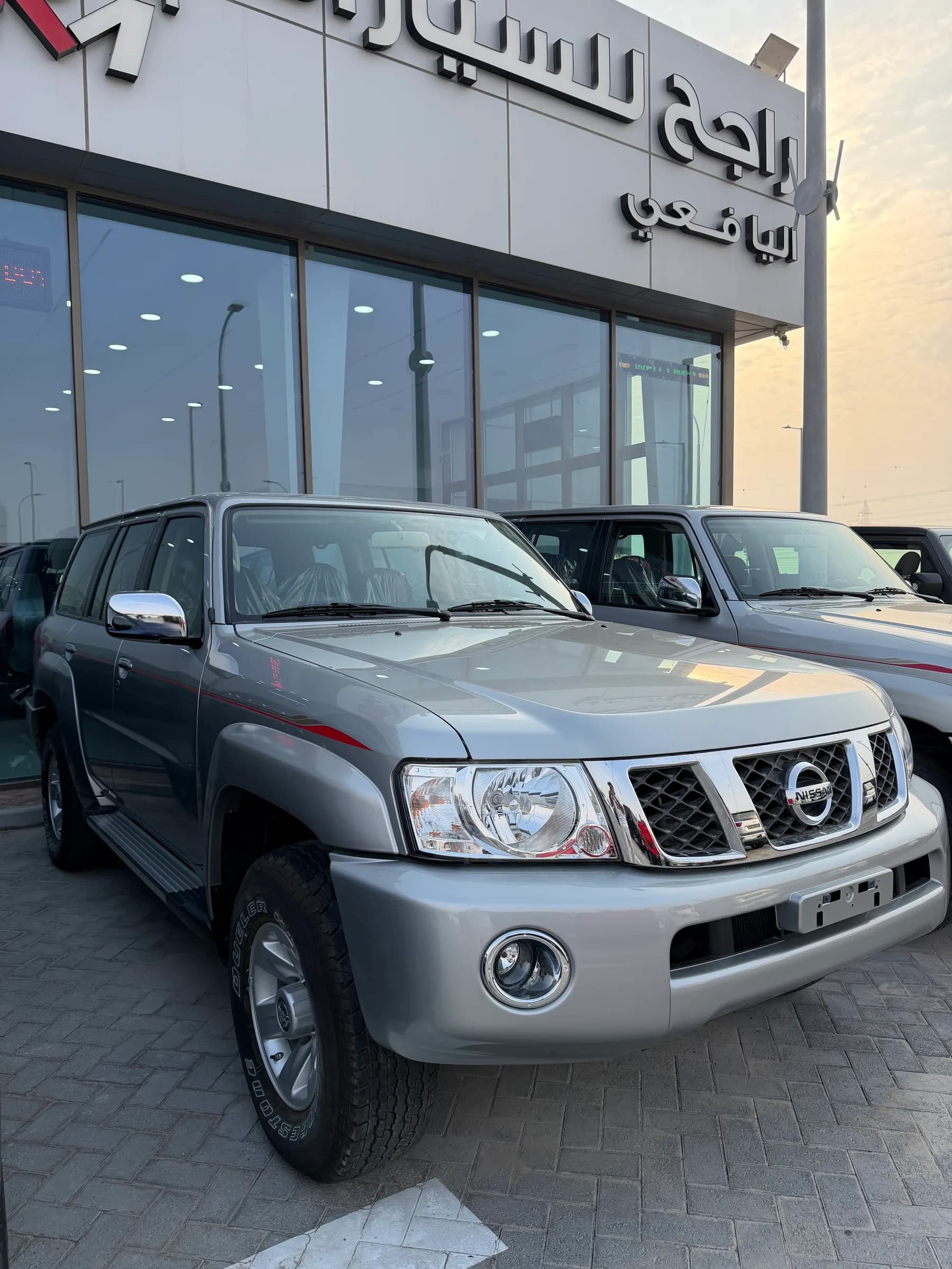 2024 Nissan UERO 4 — 4