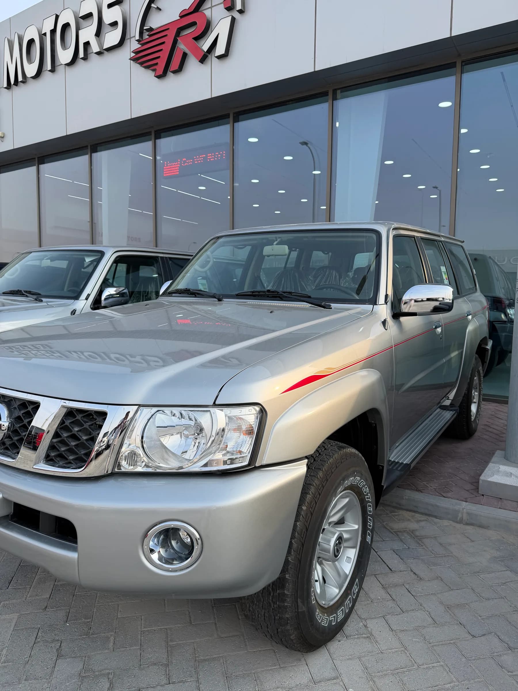 2024 Nissan UERO 4 — 5